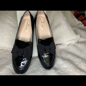 Bandolino Flat Black Shoes with Bow